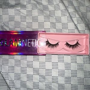 Glamnetic lashes in VERIFIED